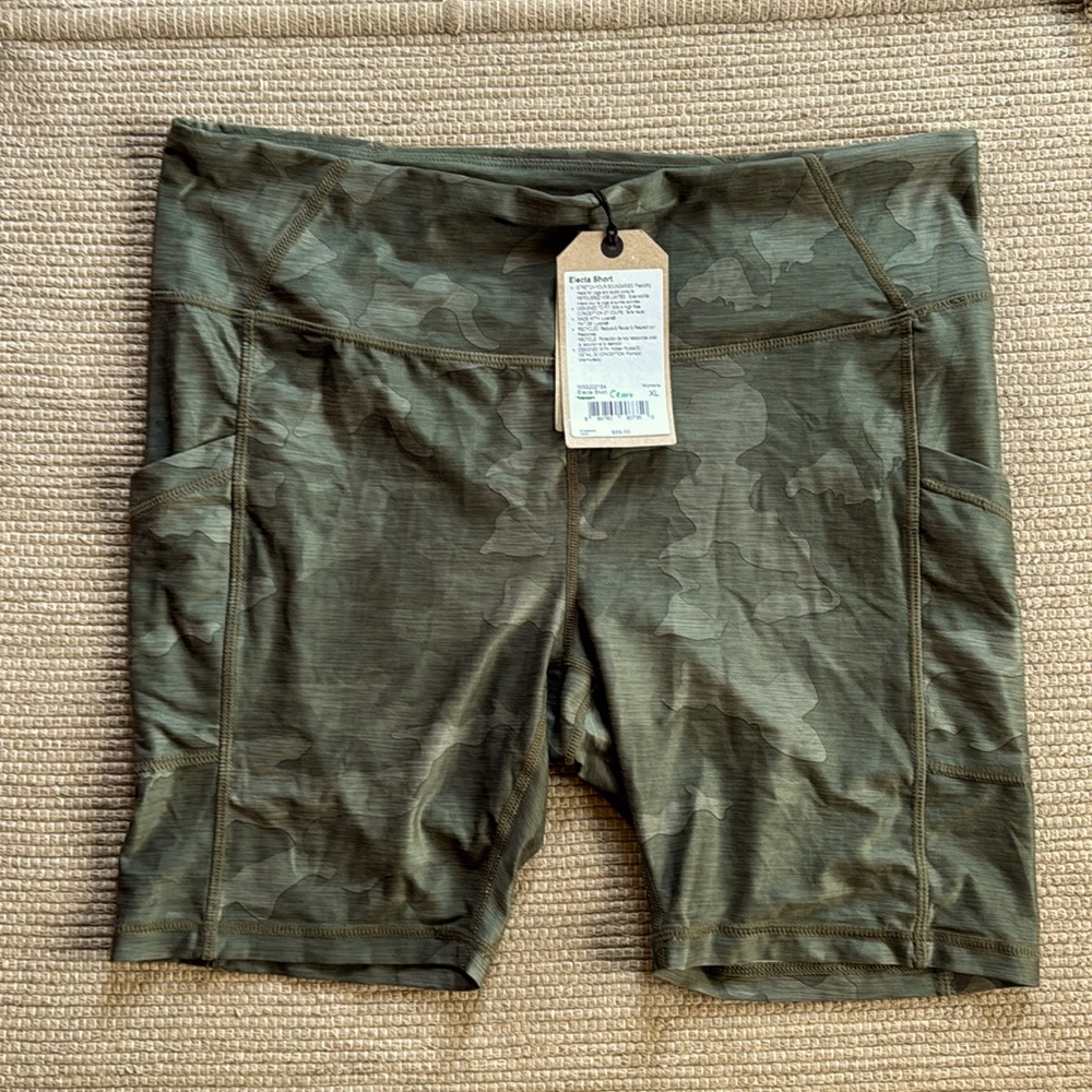 Prana Electa shorts camouflage camo yoga running bike cycling stretchy NEW XL